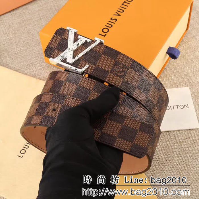 路易威登LV Monogram帆布 金色LV首字母帶扣 男士皮帶 LHG1649